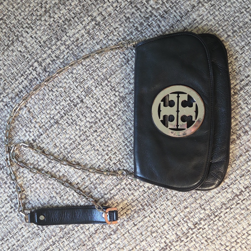 Tory Burch Reva Logo Clutch Flap Bag Black